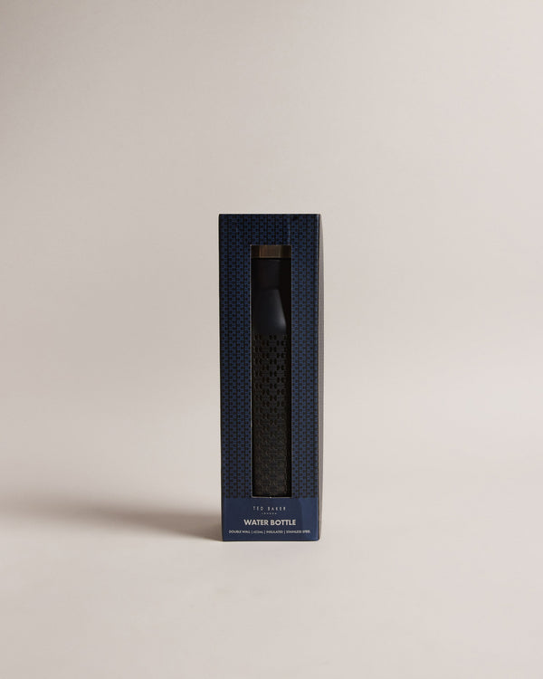 JAMESA-Gifts-Stay hydrated, and look good doing it. JAMESA is crafted from 100% stainless steel and finished with a sleek geometric pattern that adds a subtle flair to your daily routine. Water bottle Stainless steel Geometric texture Twist off cap Comes in branded box- Ted Baker Romania